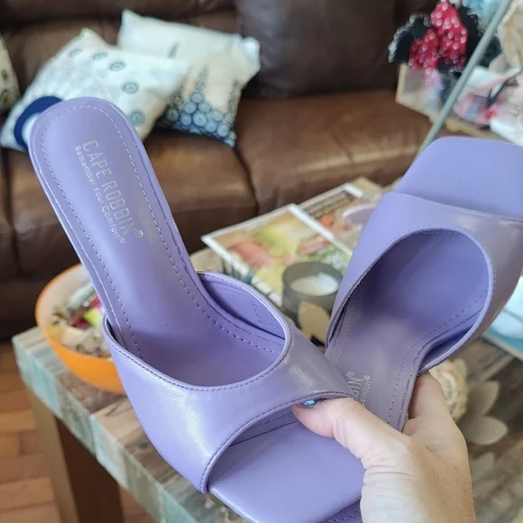 Cape Robbin Lavender Open-Toe Sculpted Heel Mules - Picture 2 of 6
